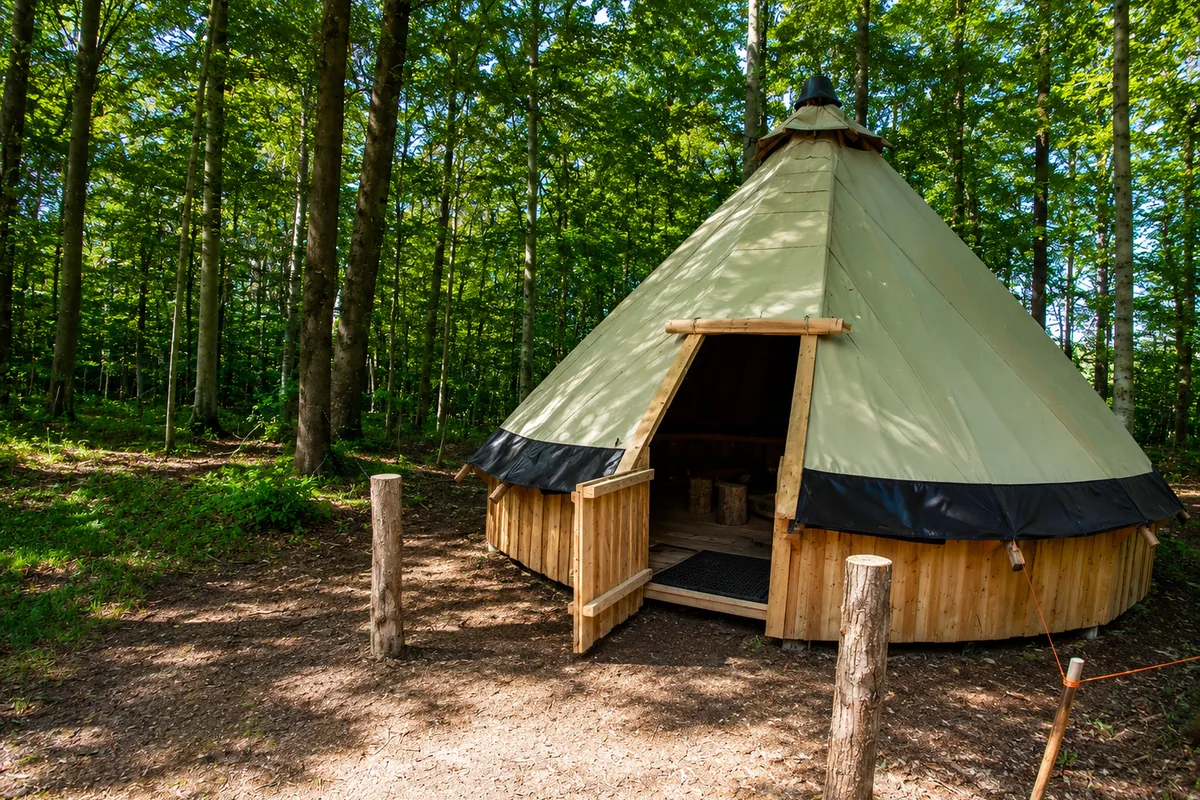 SKOVENS TIPI i Systofte Skov